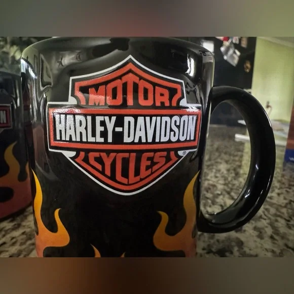 2 Sets of Ceramic Harley-Davidson Embossed Sculpted Flames Coffee Mugs - Picture 3 of 8